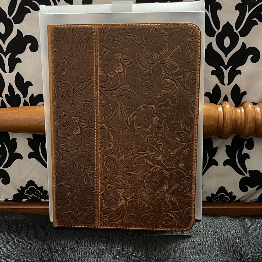 Brown Leather Floral IPad 10.9 Case